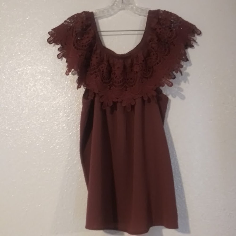 Wishful women's size 1X mulberry sleeveless blouse